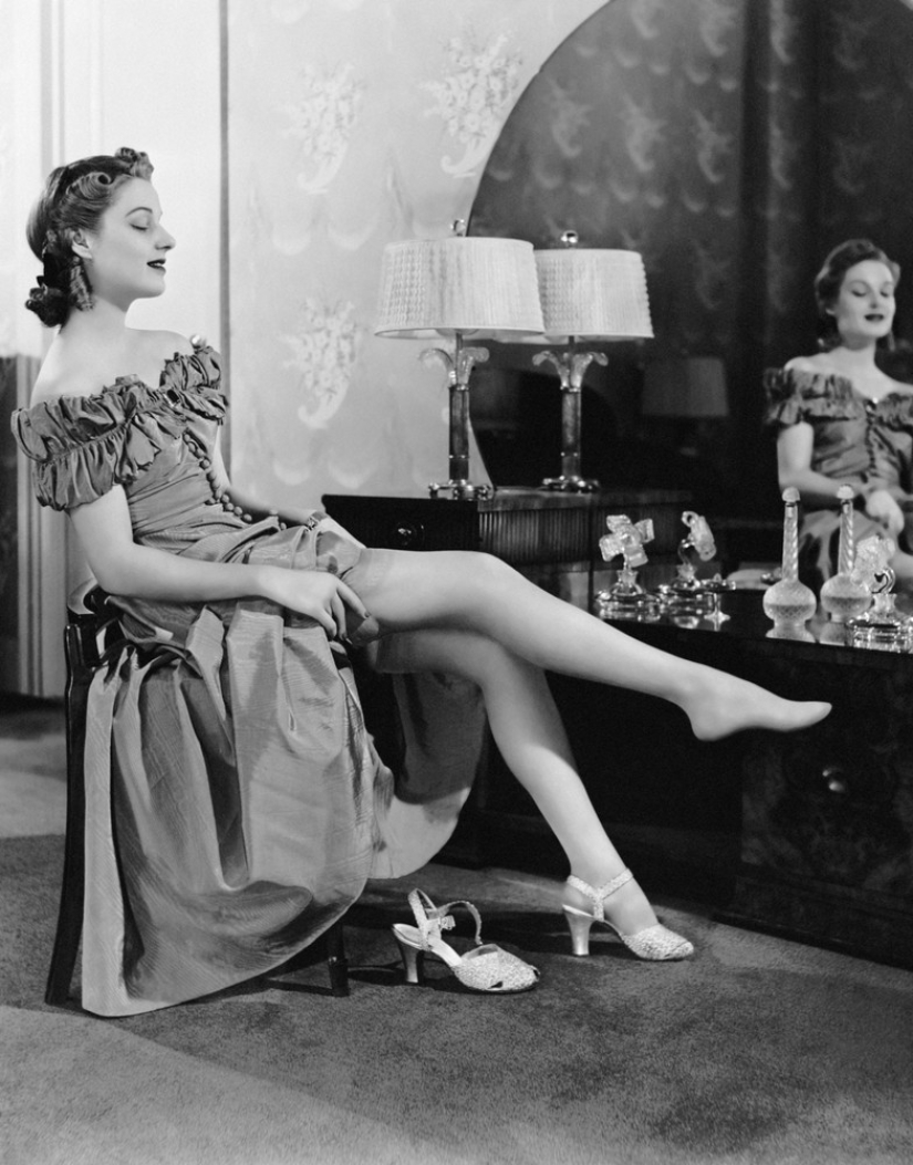 22 glamorous beauty of the mid-twentieth century in elegant stockings