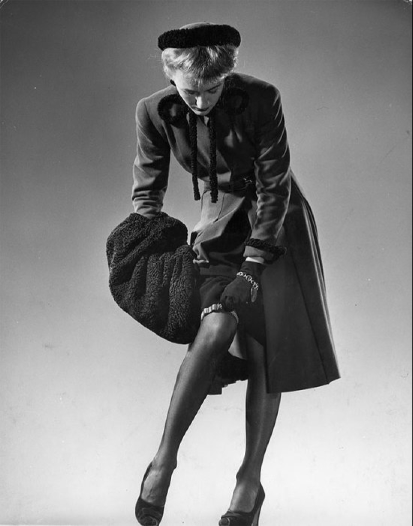 22 glamorous beauty of the mid-twentieth century in elegant stockings