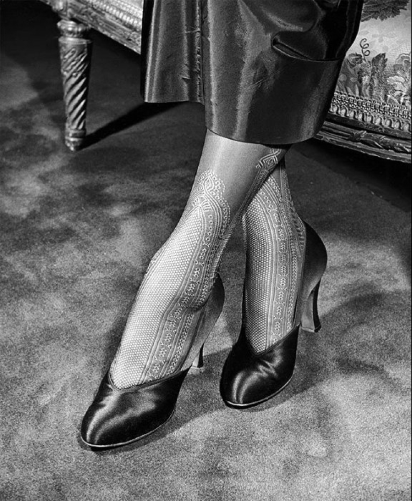 22 glamorous beauty of the mid-twentieth century in elegant stockings