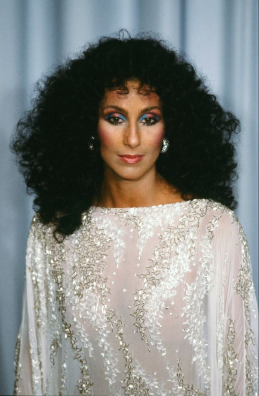 22 gorgeous vintage photos of Cher from the 80s 22 gorgeous vintage photos of Cher from the 80s