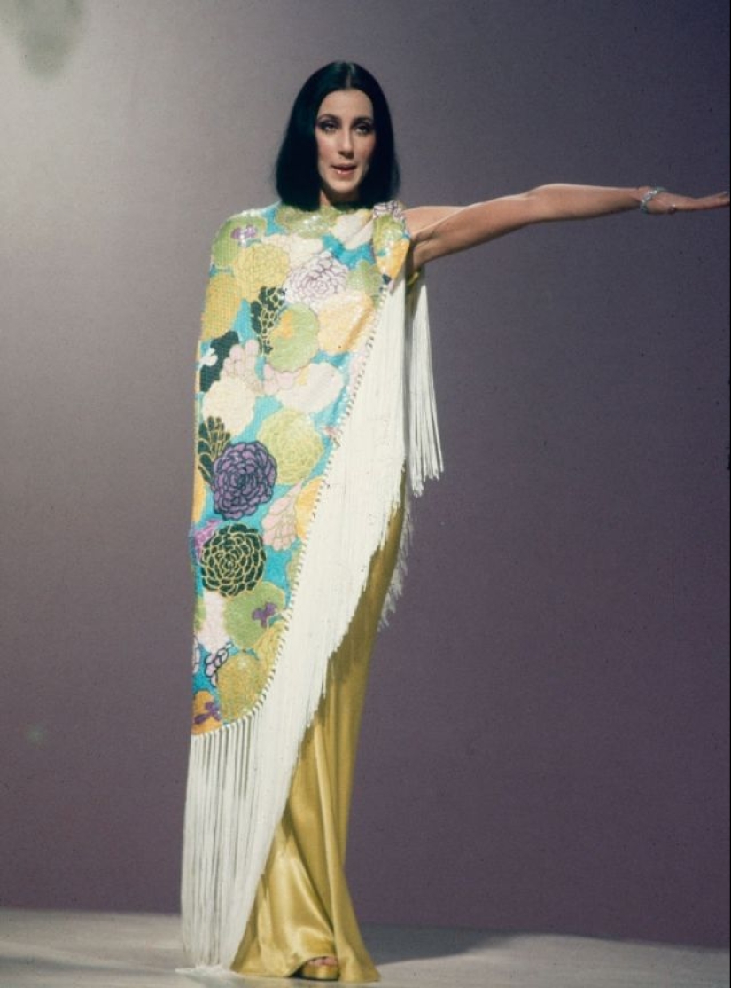 22 gorgeous vintage photos of Cher from the 80s 22 gorgeous vintage photos of Cher from the 80s