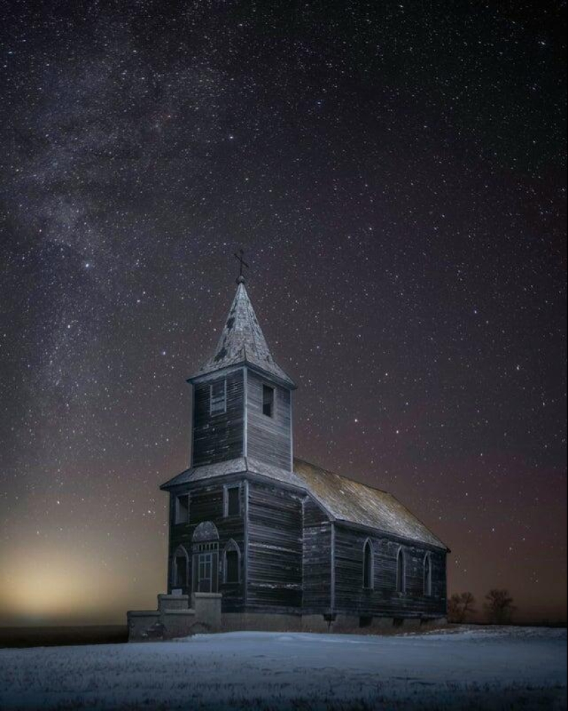 22 mesmerizing photos of abandoned places and buildings 22 mesmerizing photos of abandoned places and buildings