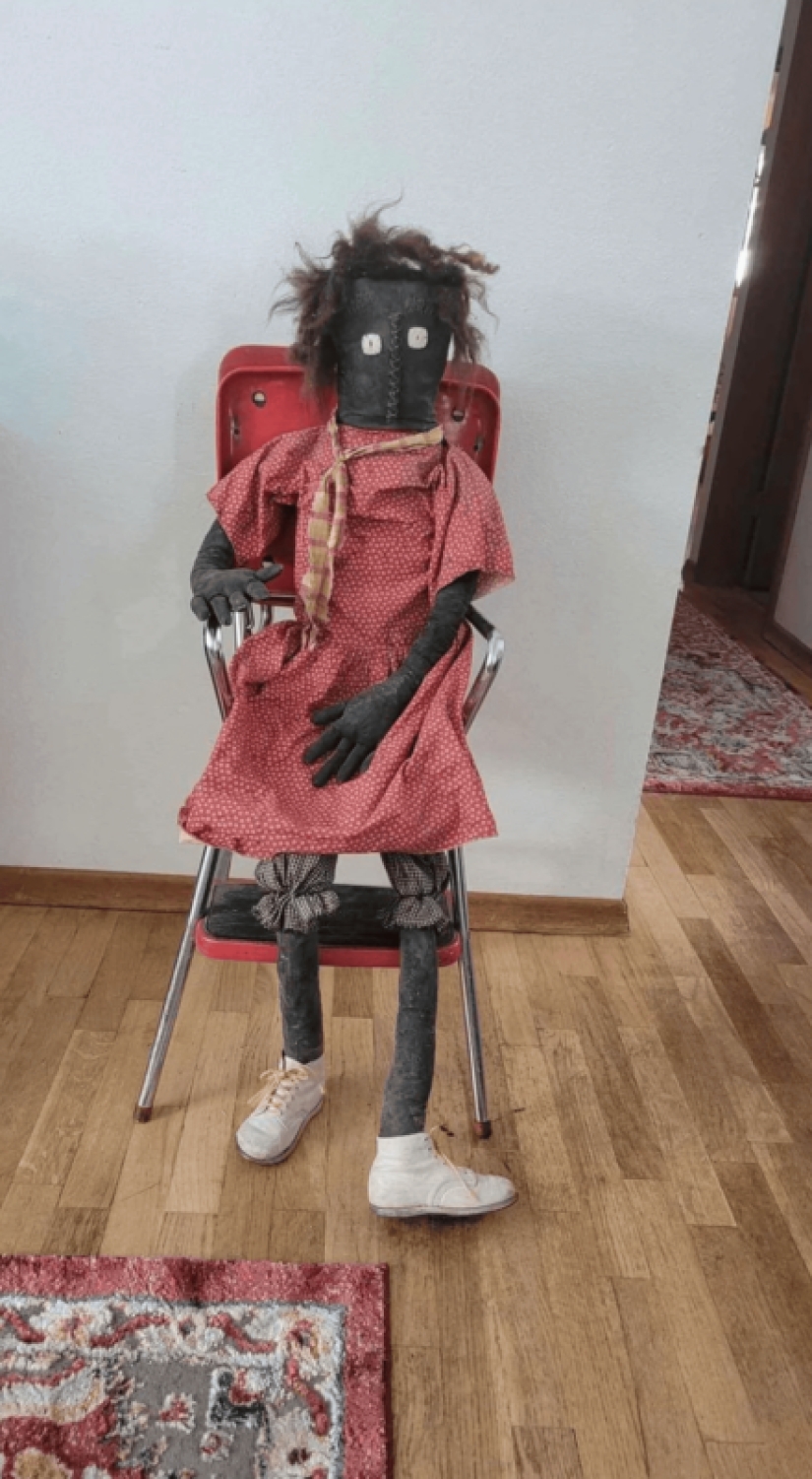 22 Muñecas de Pesadilla: Estos Hallazgos Te Harán Dormir con las Luces Encendidas