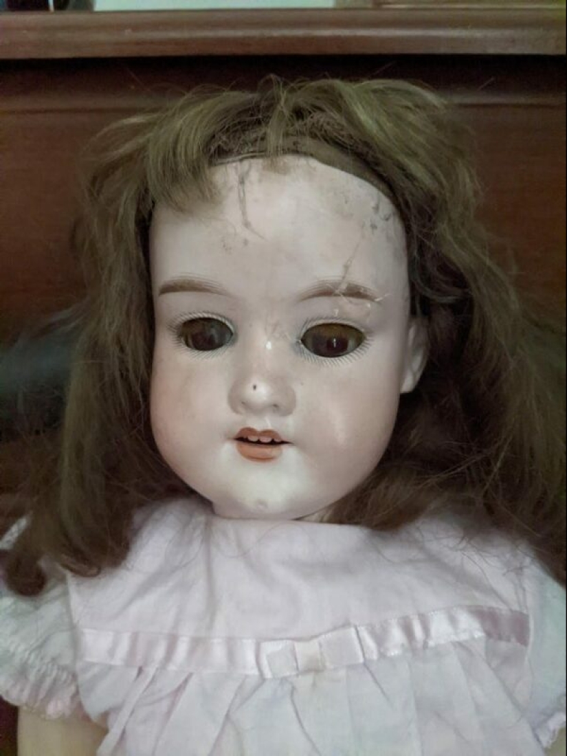 22 Nightmare Dolls: These Finds Will Make You Sleep With the Lights On 22 Nightmare Dolls: These Finds Will Make You Sleep With the Lights On
