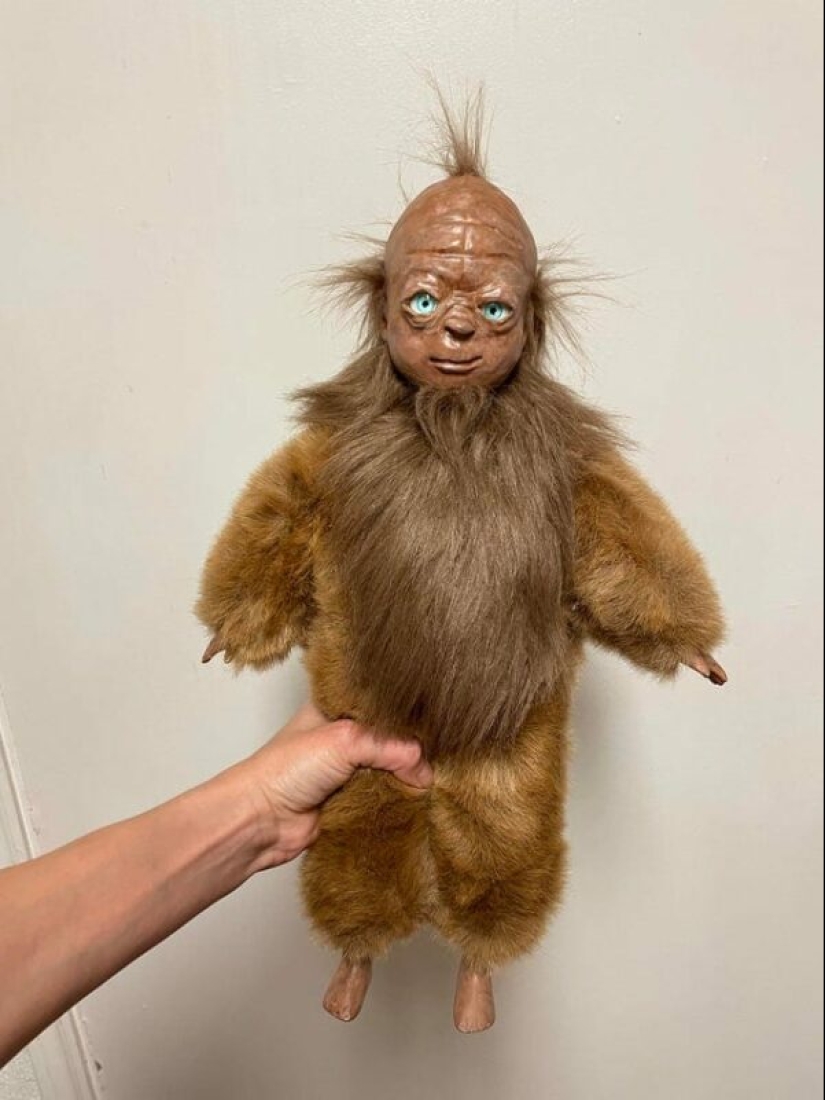 22 Nightmare Dolls: These Finds Will Make You Sleep With the Lights On 22 Nightmare Dolls: These Finds Will Make You Sleep With the Lights On