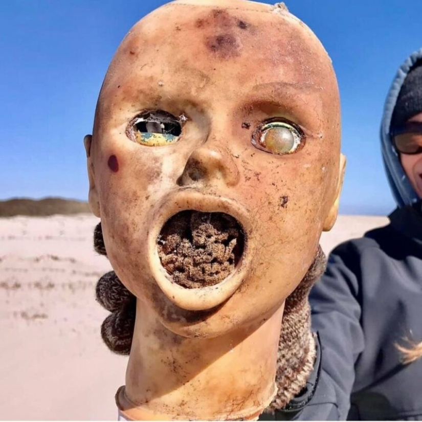 22 Nightmare Dolls: These Finds Will Make You Sleep With the Lights On 22 Nightmare Dolls: These Finds Will Make You Sleep With the Lights On