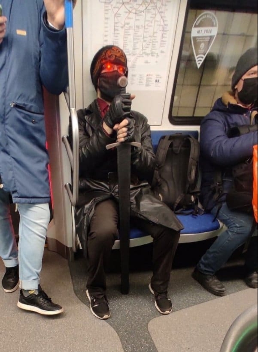 22 of the most colorful characters who managed to meet in the subway