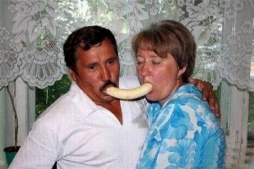 22 of the worst photos of couples you've ever seen