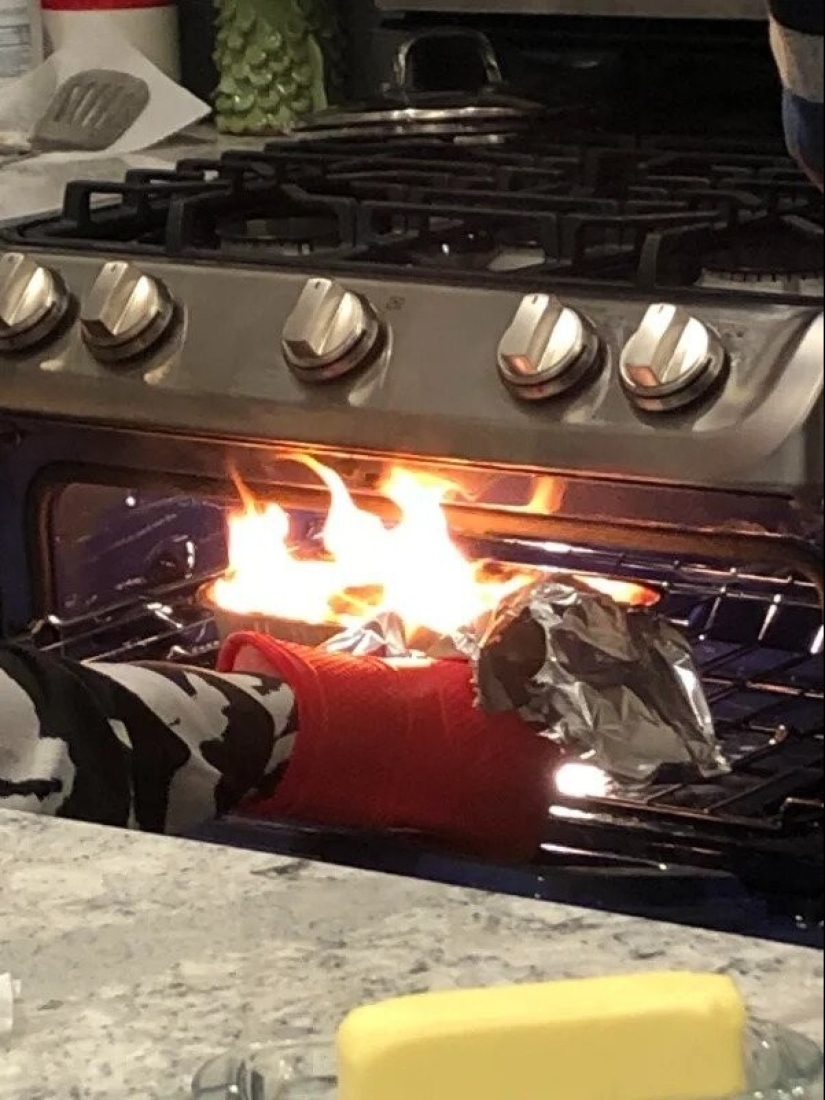 22 photos from those who had a bad day