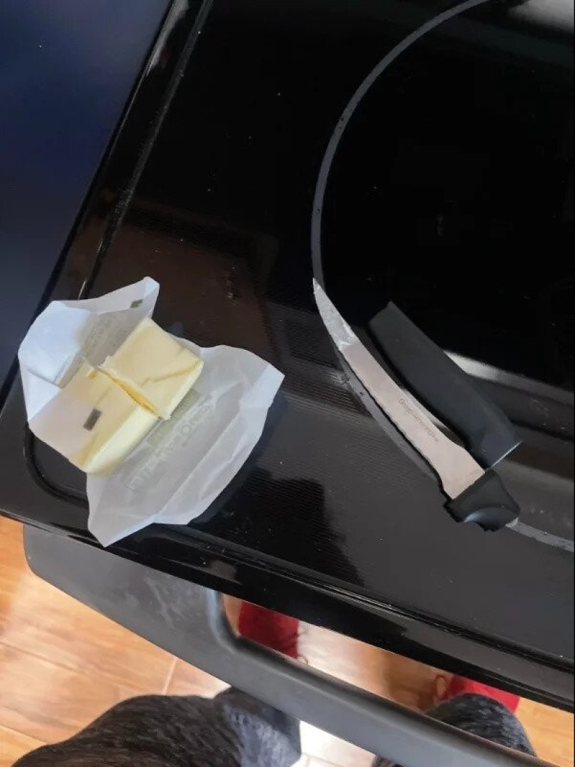 22 photos from those who had a bad day