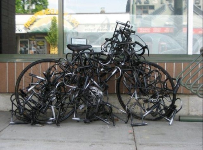 22 photos in which something inexplicable, but very interesting, is happening 22 photos in which something inexplicable, but very interesting, is happening