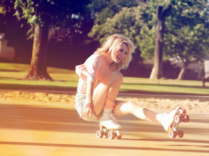 22 photos of girls on roller skates that will make you go wild 22 photos of girls on roller skates that will make you go wild