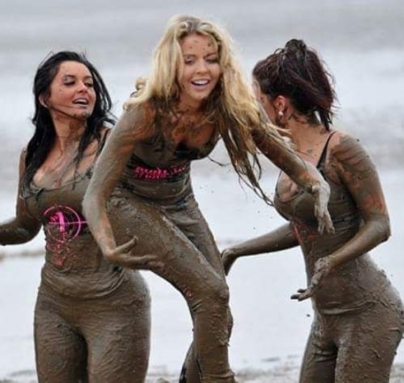 22 photos of very dirty girls