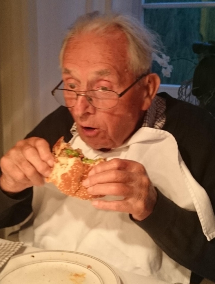 22 photos with vivid emotions of people who did something for the first time