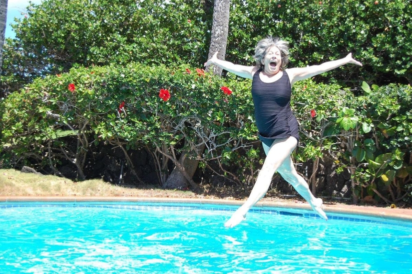 22 photos with vivid emotions of people who did something for the first time