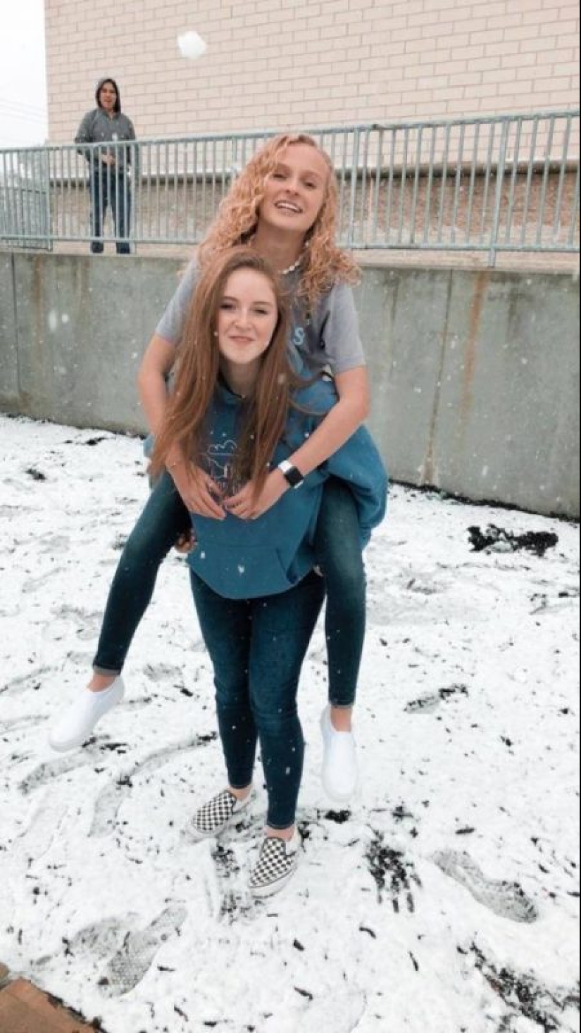 22 pictures taken at the right moment