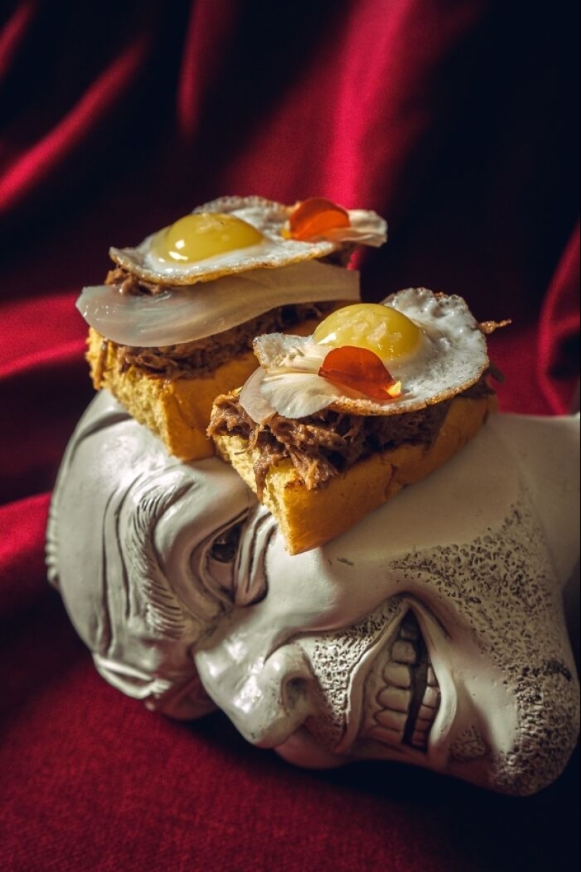 22 Times Restaurants Served Their Meals In A Way That Wowed Customers