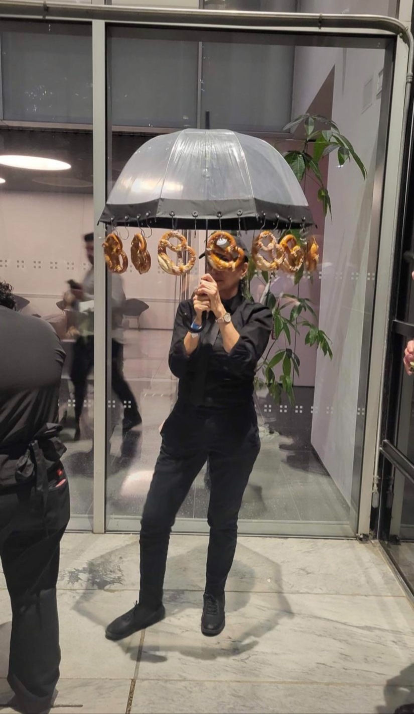 22 Times Restaurants Served Their Meals In A Way That Wowed Customers