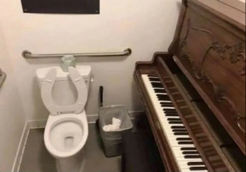 22 toilets where something strange happens 22 toilets where something strange happens
