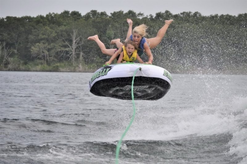 23 pictures taken a second before the inevitable 23 pictures taken a second before the inevitable