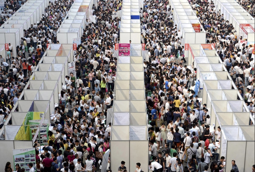 23 shocking photos about how many people there are in China
