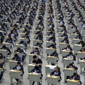 23 shocking photos about how many people there are in China