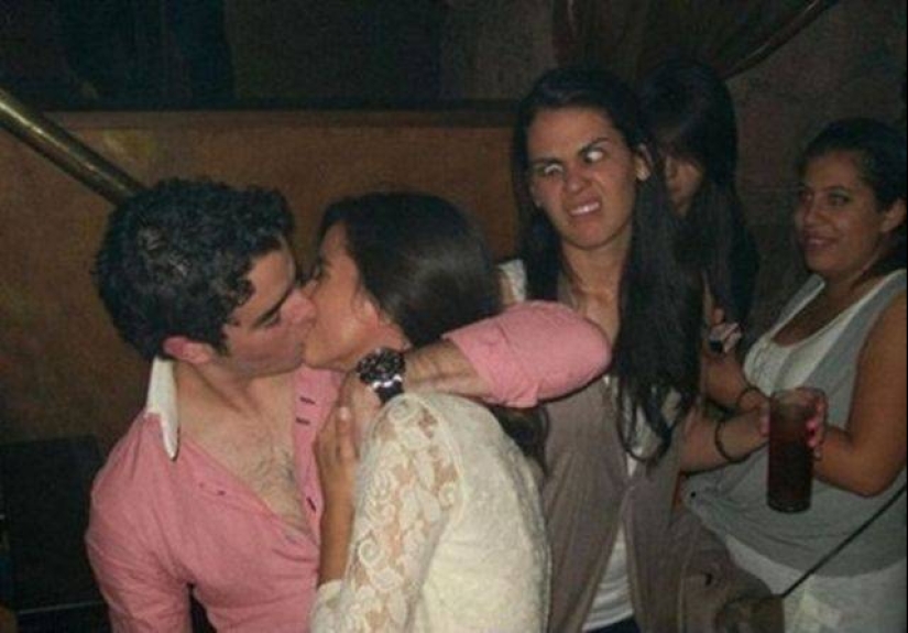 24 de fotos acerca de cómo la envidia se ve desde el exterior 24 de fotos acerca de cómo la envidia se ve desde el exterior