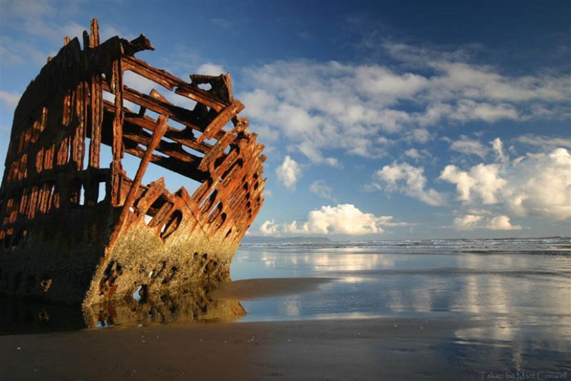 25 abandoned ships from around the world