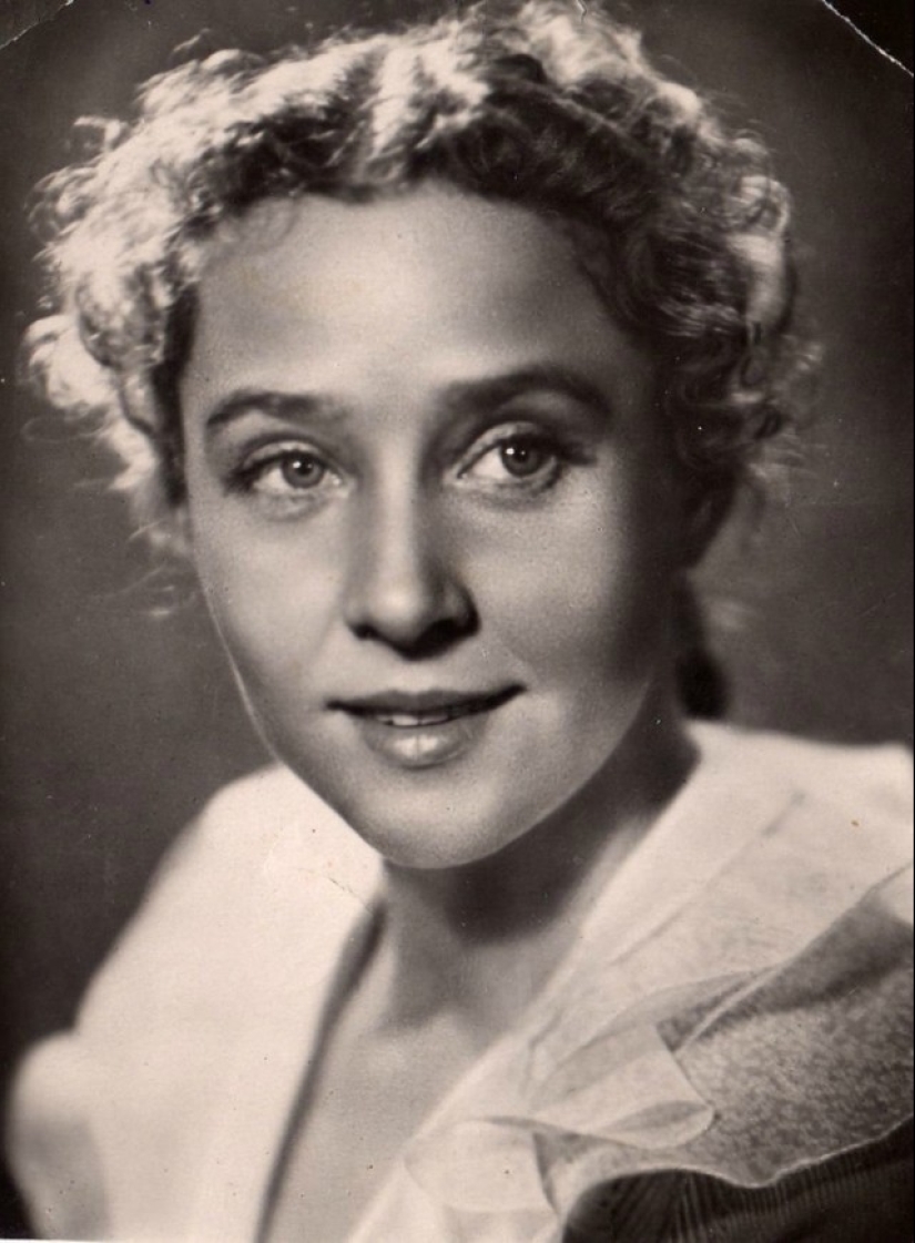 25 actresses of the domestic theater and cinema who drove men crazy with just one look 25 actresses of the domestic theater and cinema who drove men crazy with just one look