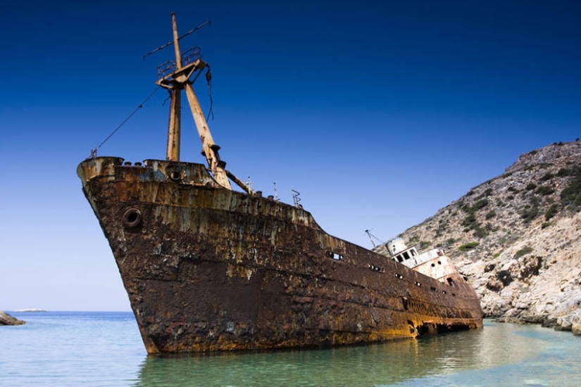 25 barcos abandonados de todo el mundo