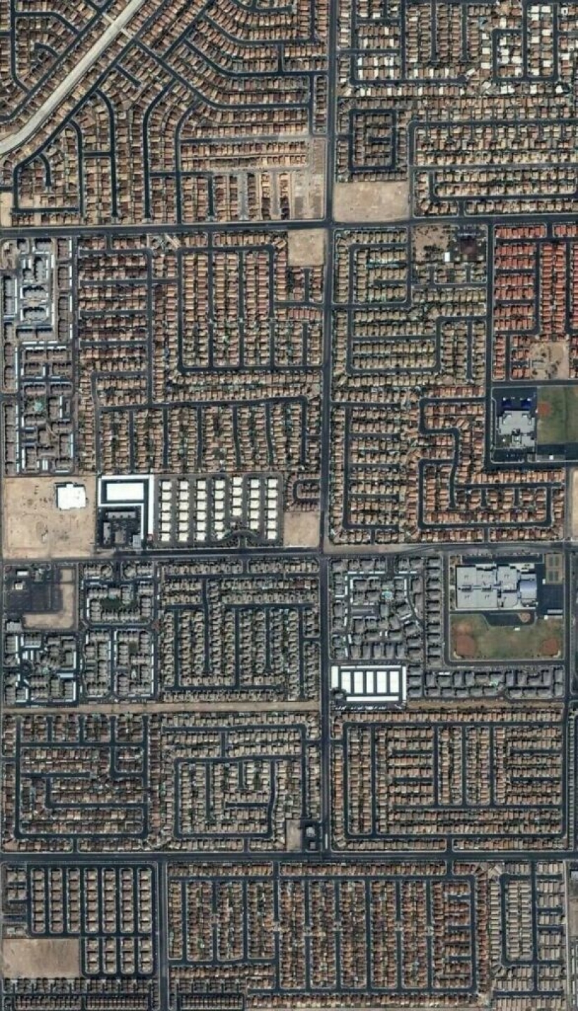 25 Examples of Urban Hell Some People Have to Live in