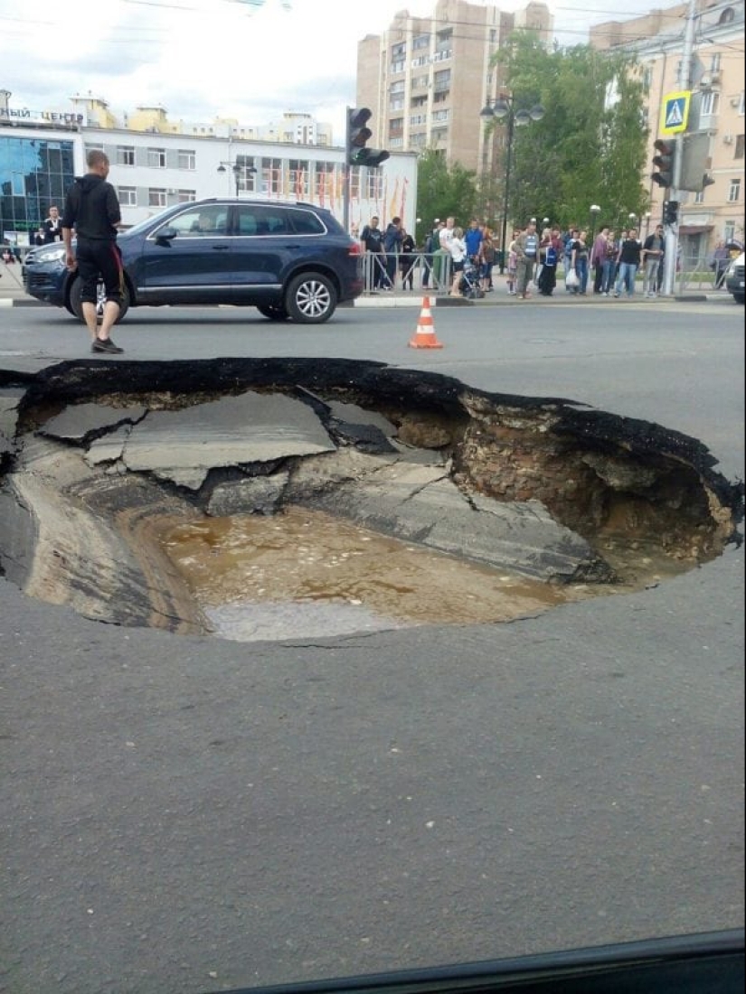 25 impressive 3D drawings on asphalt from Russian street artists 25 impressive 3D drawings on asphalt from Russian street artists