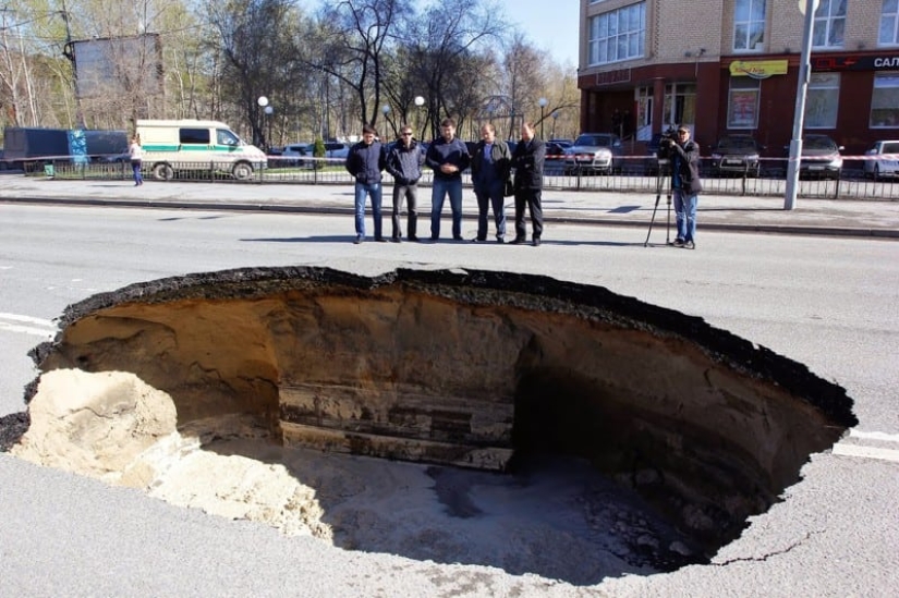 25 impressive 3D drawings on asphalt from Russian street artists 25 impressive 3D drawings on asphalt from Russian street artists