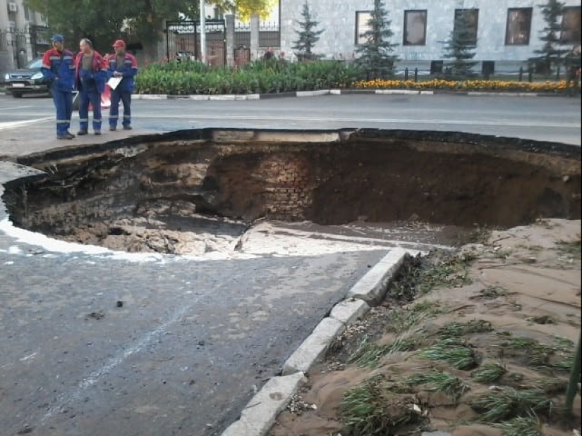 25 impressive 3D drawings on asphalt from Russian street artists 25 impressive 3D drawings on asphalt from Russian street artists