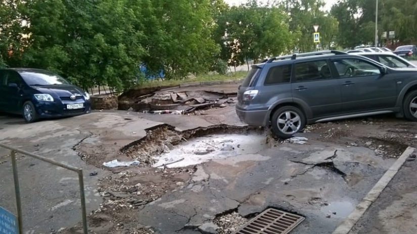 25 impressive 3D drawings on asphalt from Russian street artists 25 impressive 3D drawings on asphalt from Russian street artists