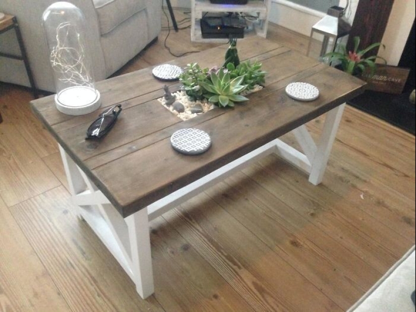 25 mesas con "jardines" de suculentas 25 mesas con "jardines" de suculentas