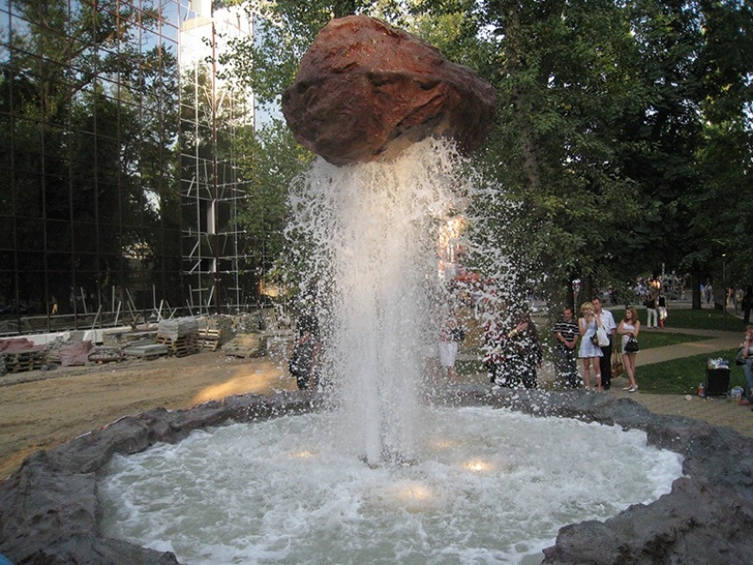 25 most amazing fountains from all over the world