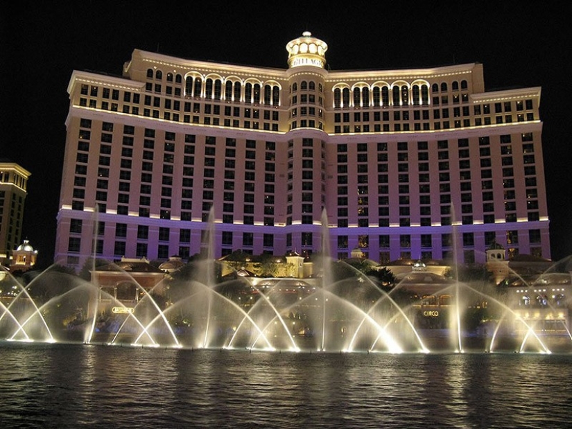 25 most amazing fountains from all over the world