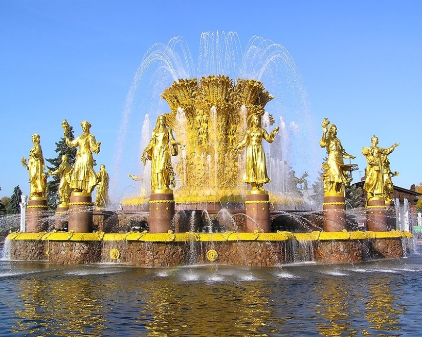 25 most amazing fountains from all over the world