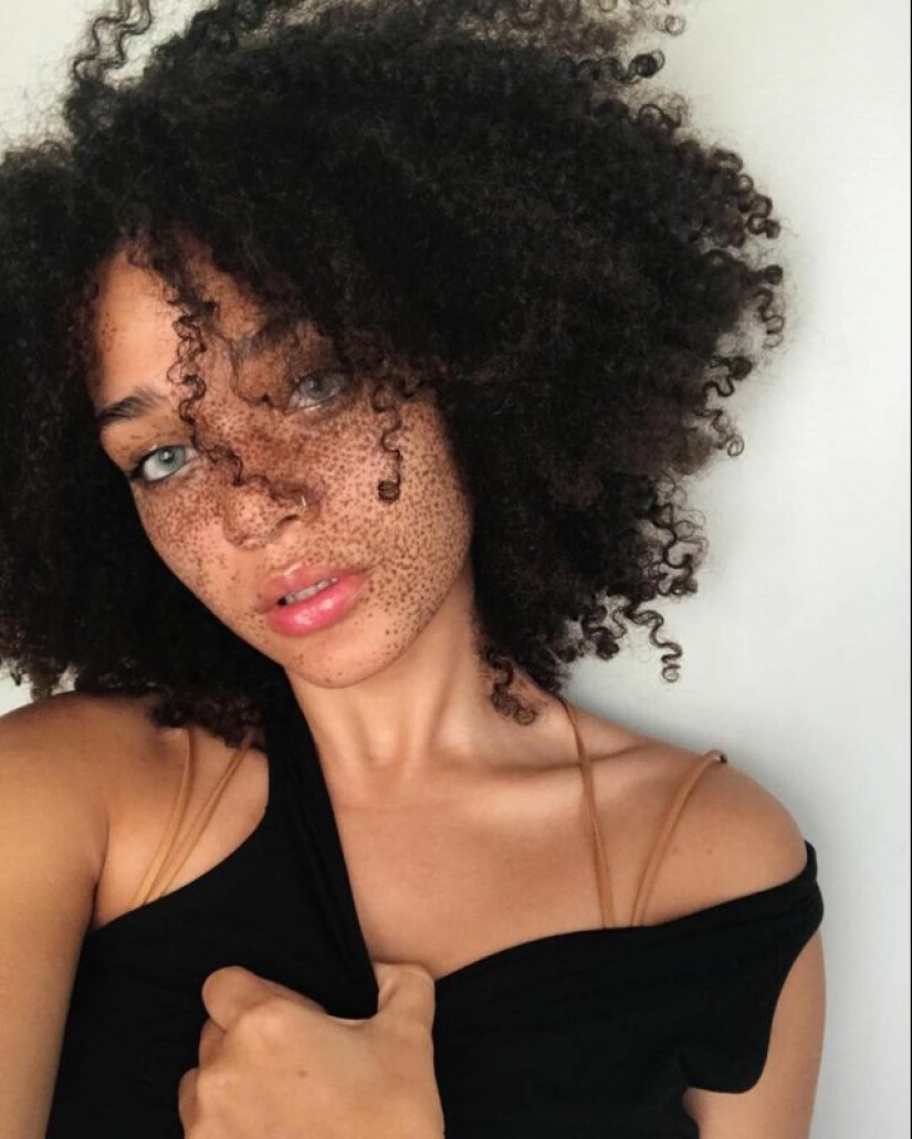 25 people with unique faces that attract and repel at the same time