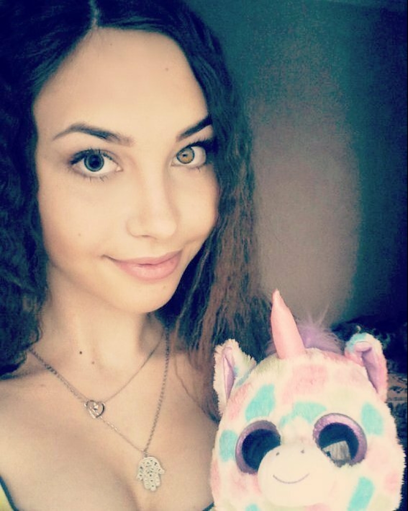 25 people with unique faces that attract and repel at the same time