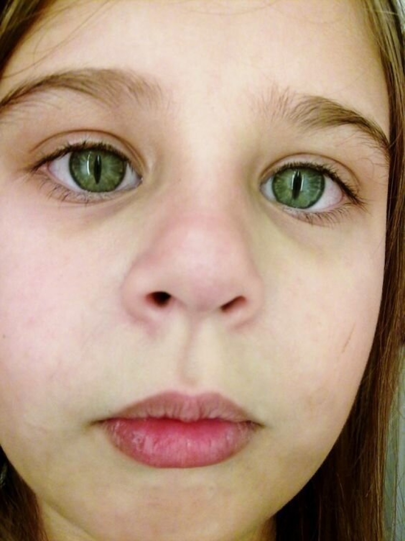 25 people with unique faces that attract and repel at the same time