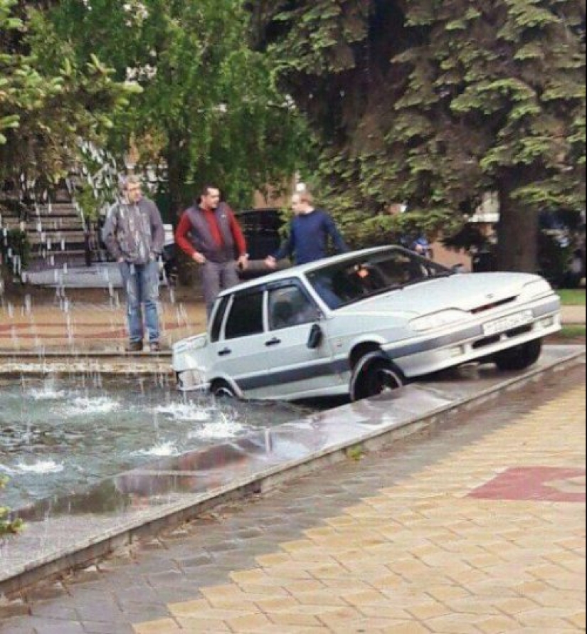 25 photos of people who clearly have big problems with luck