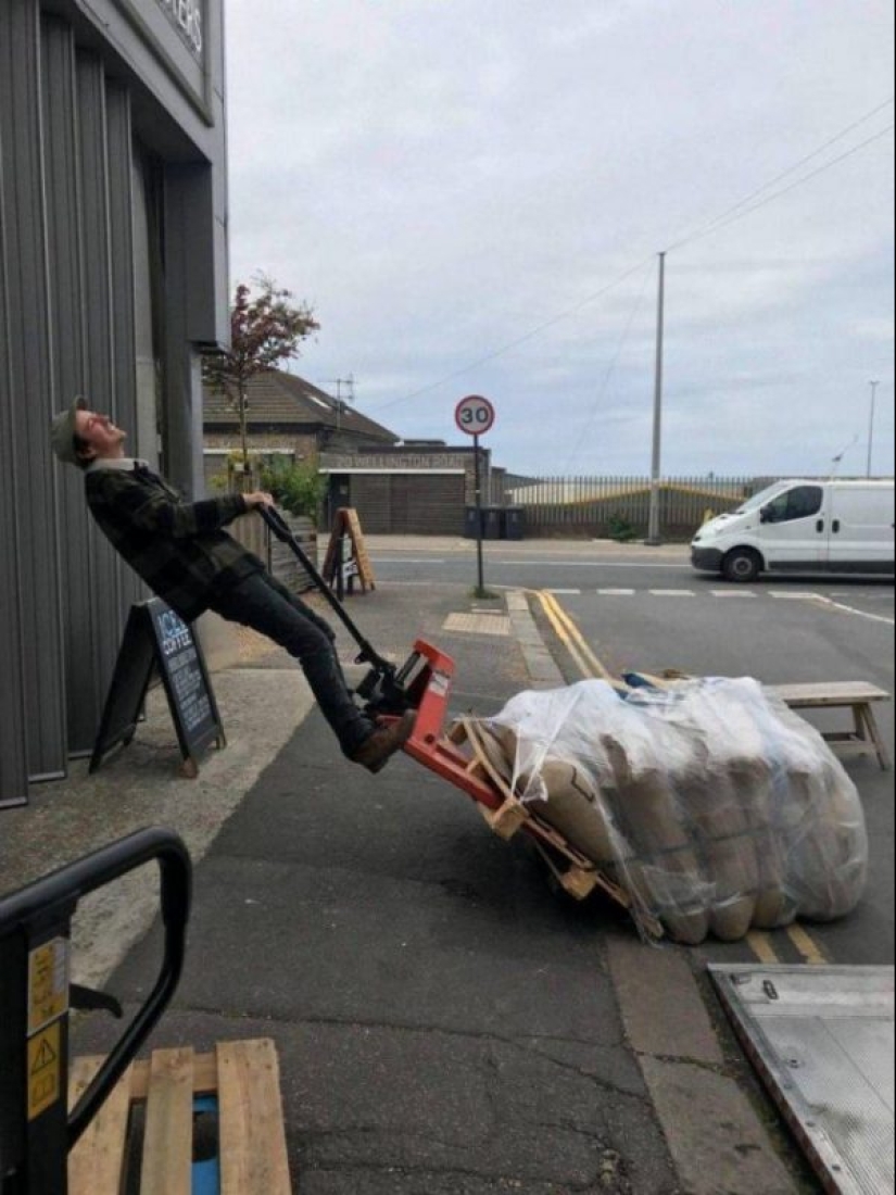 25 striking examples of what it means, "bad day" 25 striking examples of what it means, "bad day"