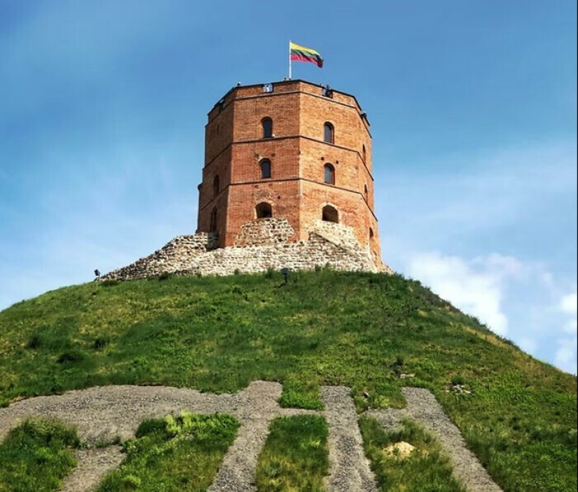 25 unpleasant facts about different countries that their residents would prefer to forget about 25 unpleasant facts about different countries that their residents would prefer to forget about