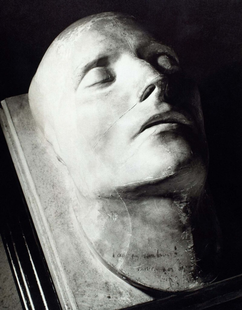 26 death masks of famous historical figures 26 death masks of famous historical figures