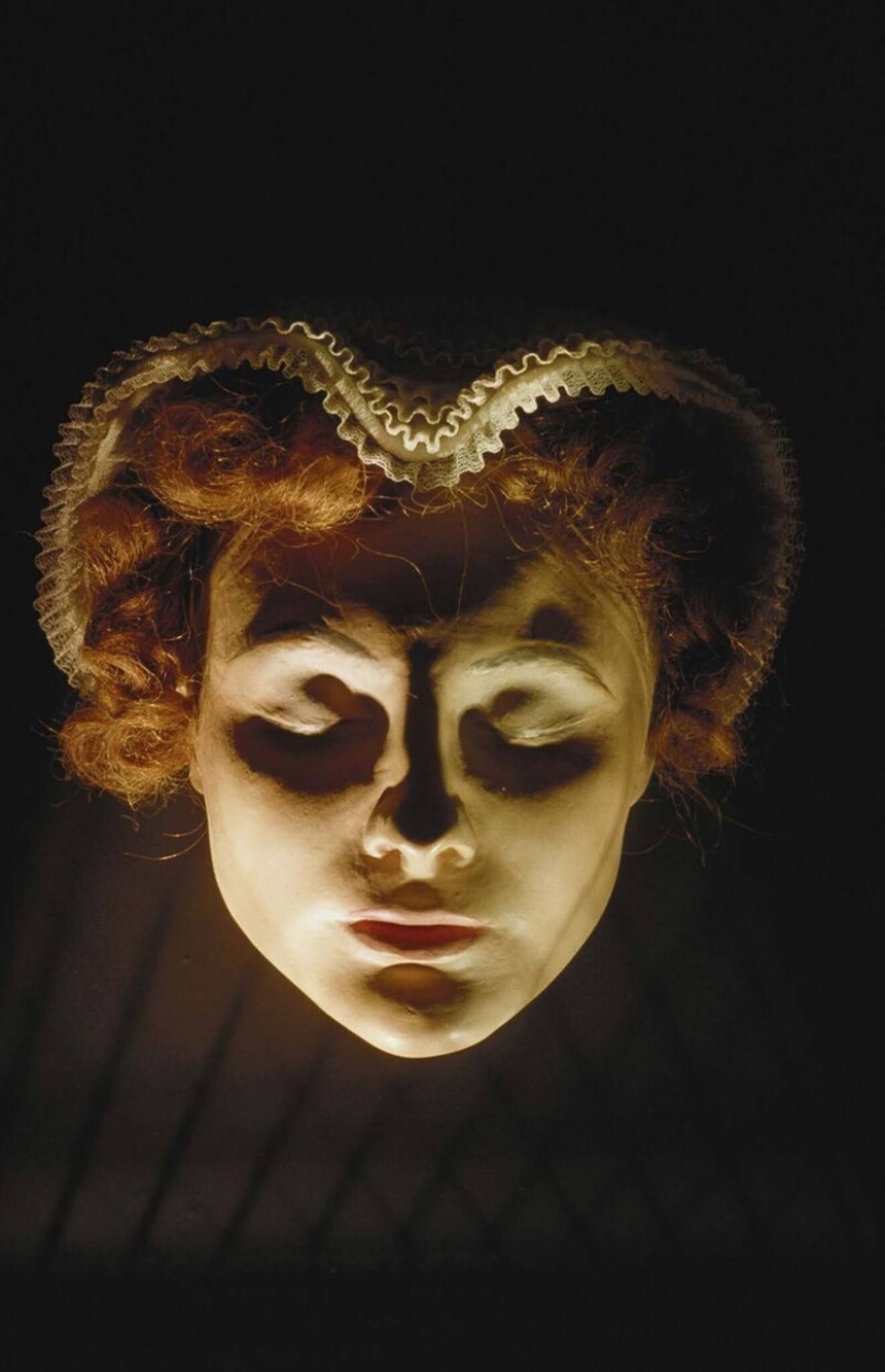 26 death masks of famous historical figures 26 death masks of famous historical figures