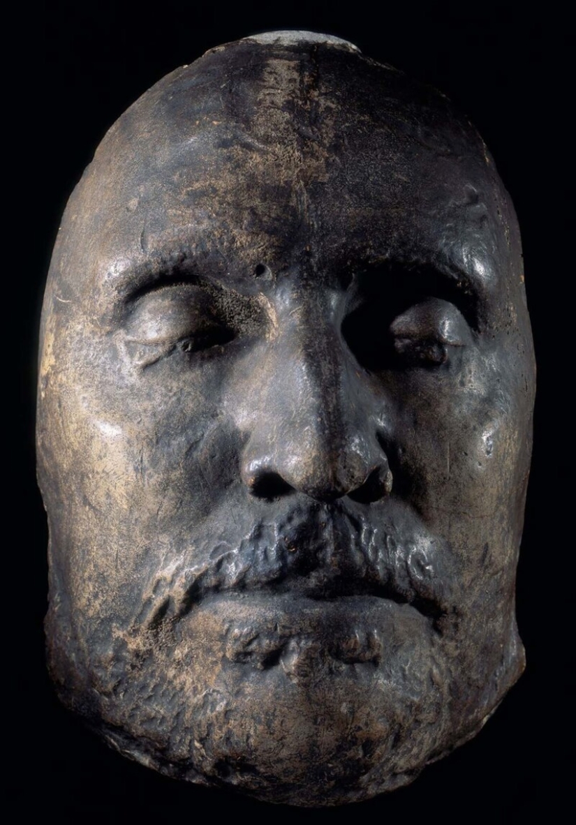 26 death masks of famous historical figures 26 death masks of famous historical figures
