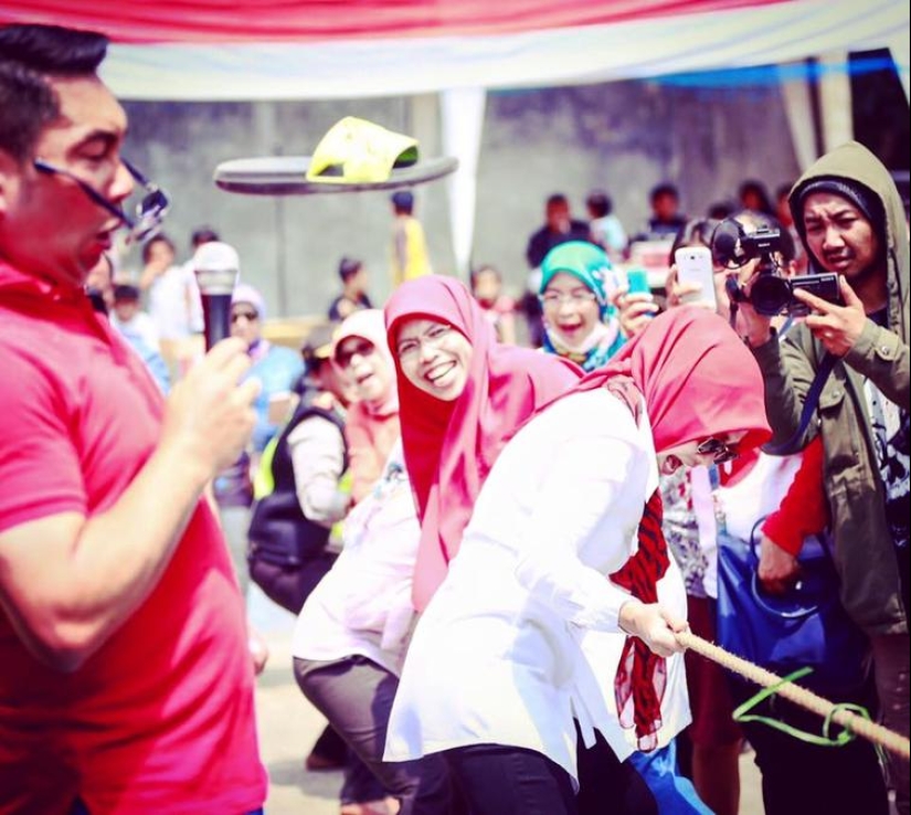 26 photos where the background is much funnier than the front 26 photos where the background is much funnier than the front