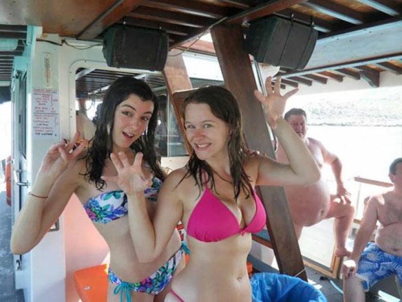 26 photos where the background is much funnier than the front 26 photos where the background is much funnier than the front